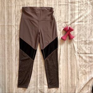 💪🏻 Xersion Mauve/Black Medium Leggings